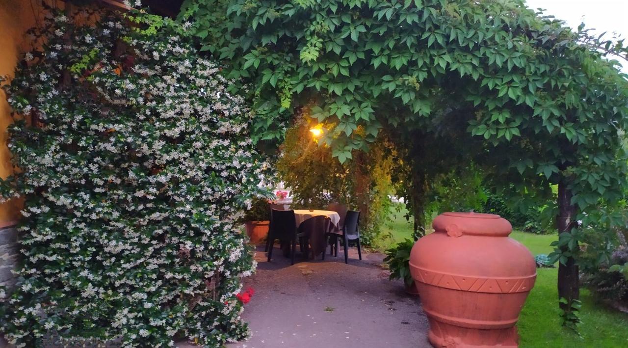 Mille E Una Notte San Severino Lucano Bagian luar foto